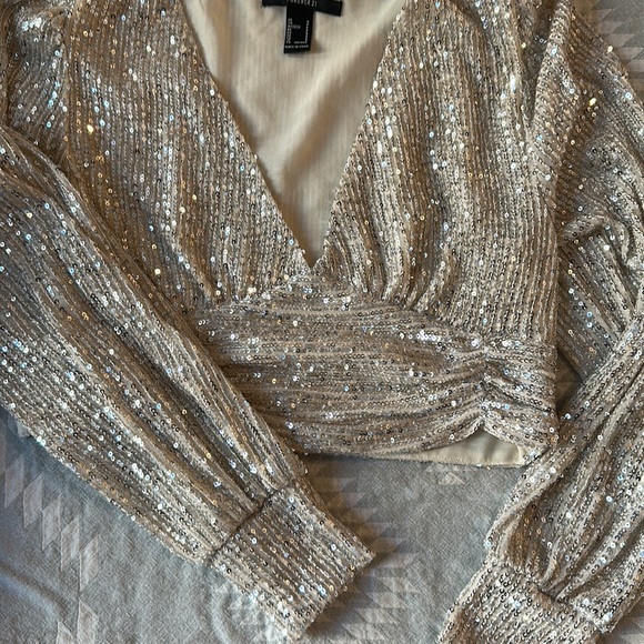 Forever 21 - sequin crop top - Picture 7 of 10